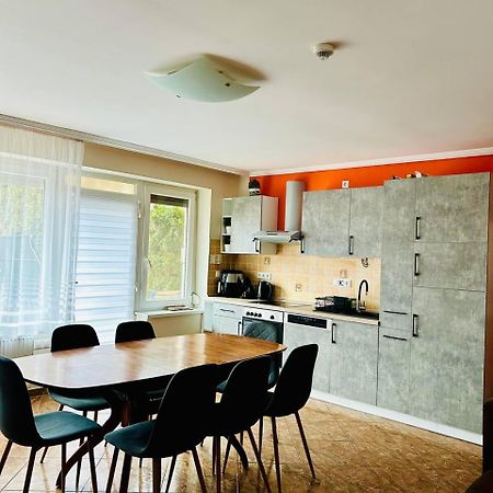Вилла Rose Vip Apartman Хайдусобосло Экстерьер фото