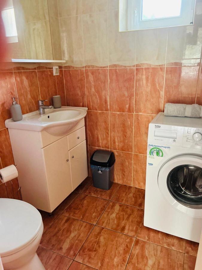 Вилла Rose Vip Apartman Хайдусобосло Экстерьер фото